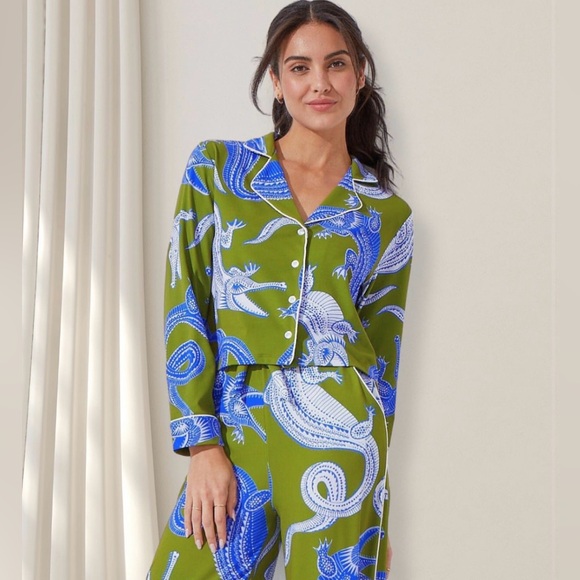 NOLI YOGA-Noiri Dragon Print Pajama Set NWT Olive Green Satin Top & Pants Size M - Picture 1 of 12